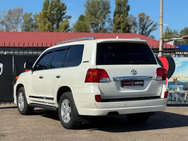 Toyota Land Cruiser - фото 4