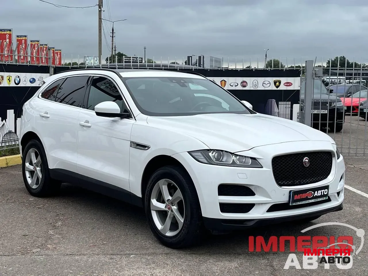 Jaguar F-Pace - фото 5