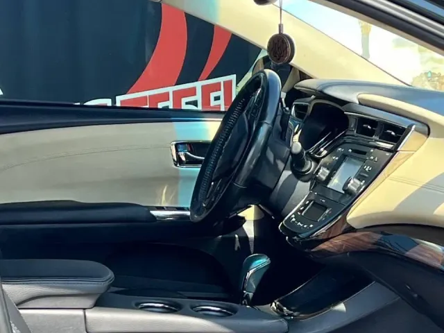 Toyota Avalon - фото 2