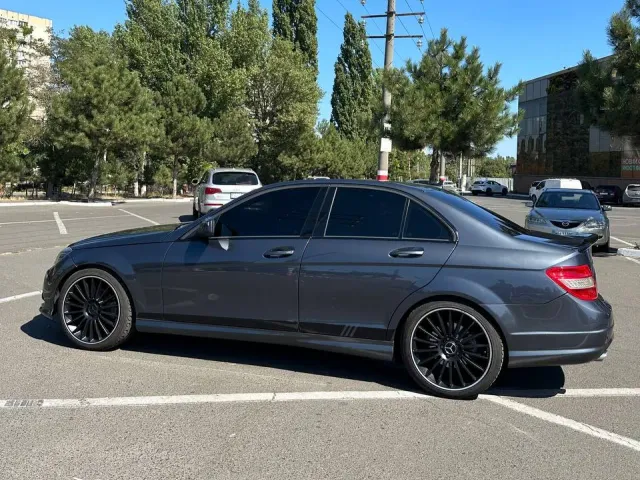 Mercedes-Benz C-Класс - фото 3