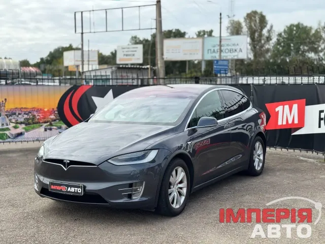 Tesla Model X - фото 1
