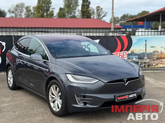 Tesla Model X - фото 5