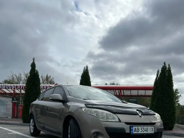 Renault Megane - фото 2