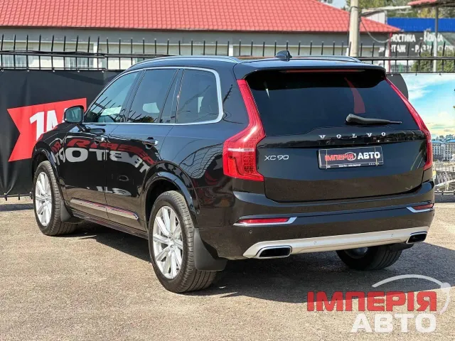 Volvo XC90 - фото 5