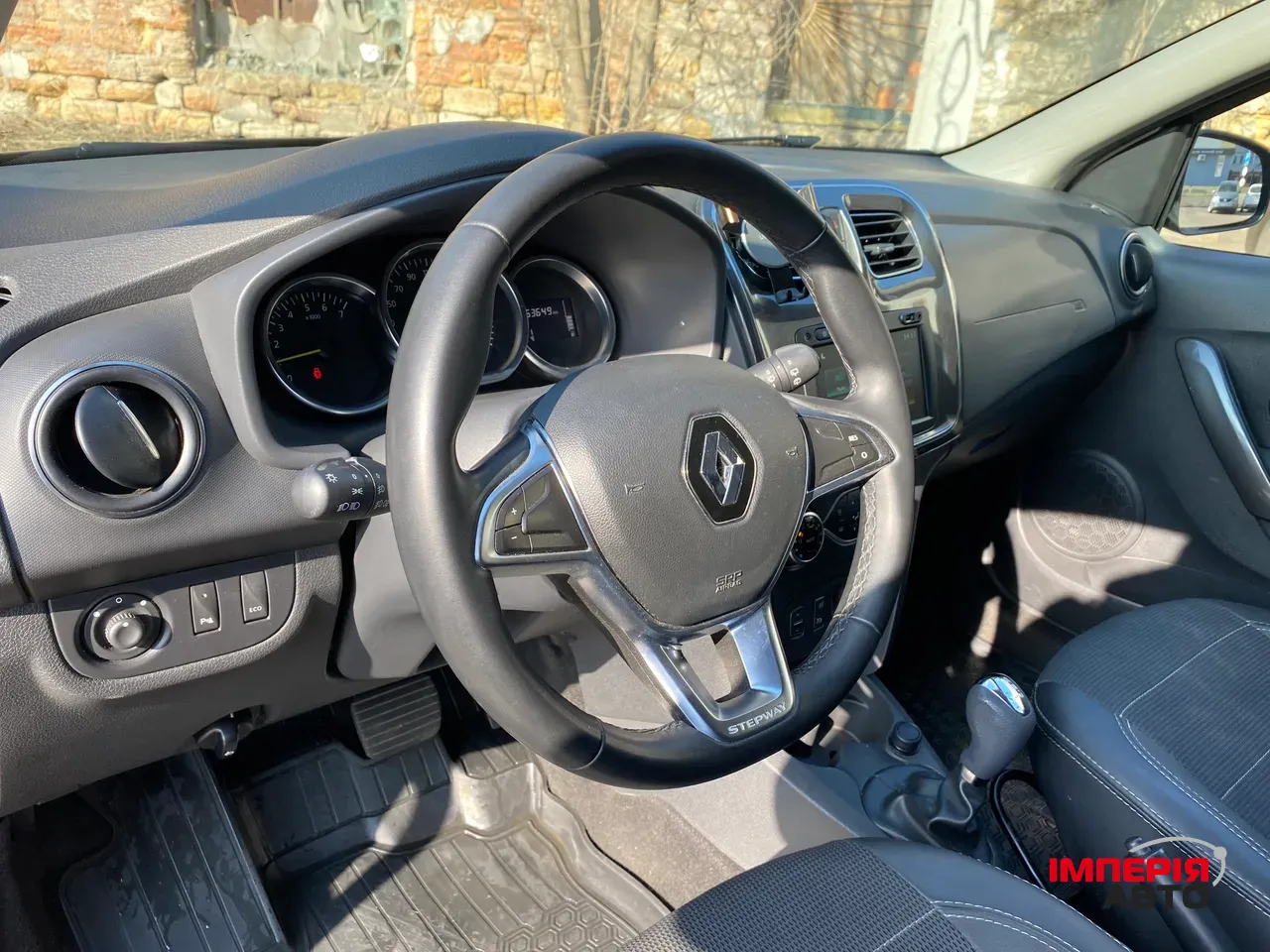 Renault Sandero - фото 4