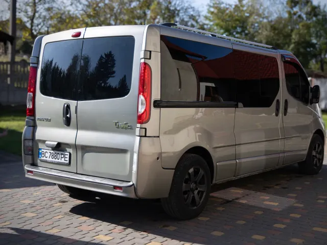 Renault Trafic - фото 5