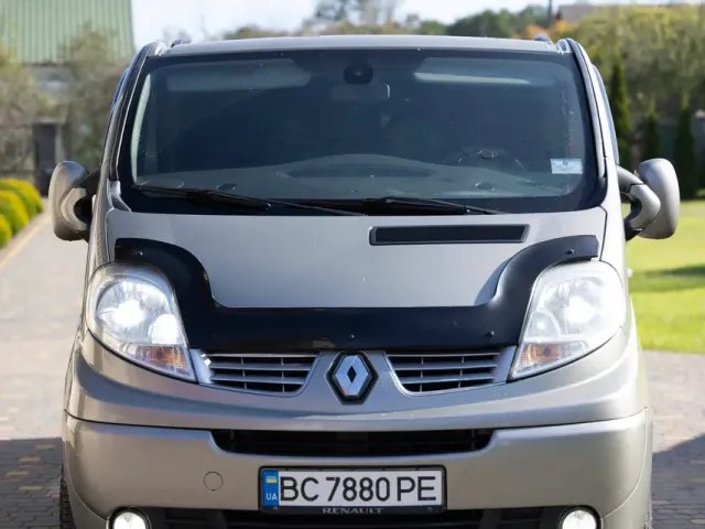 Renault Trafic - фото 3