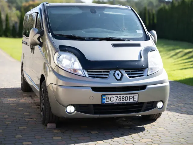 Renault Trafic - фото 1