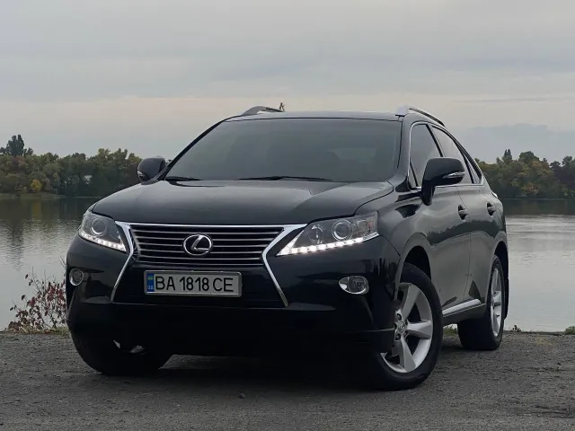 Lexus RX - фото 1