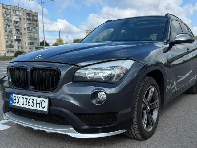 BMW X1 - фото 1