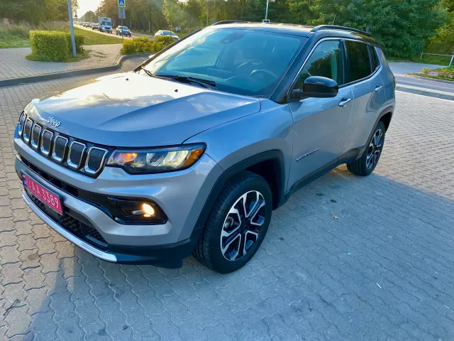 Jeep Compass - фото 2
