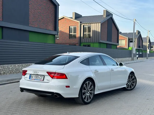 Audi A7 - фото 5