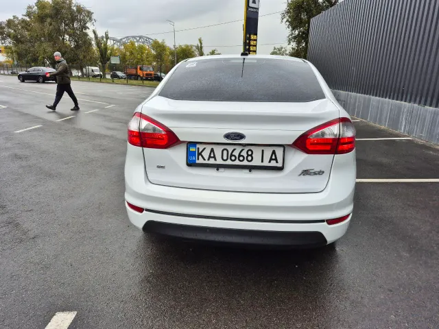 Ford Fiesta - фото 4
