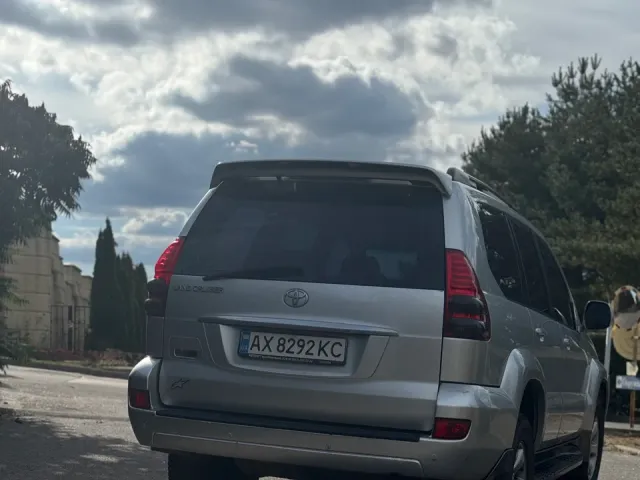 Toyota Land Cruiser Prado - фото 4