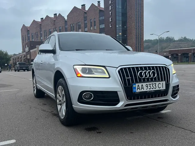 Audi Q5 - фото 1