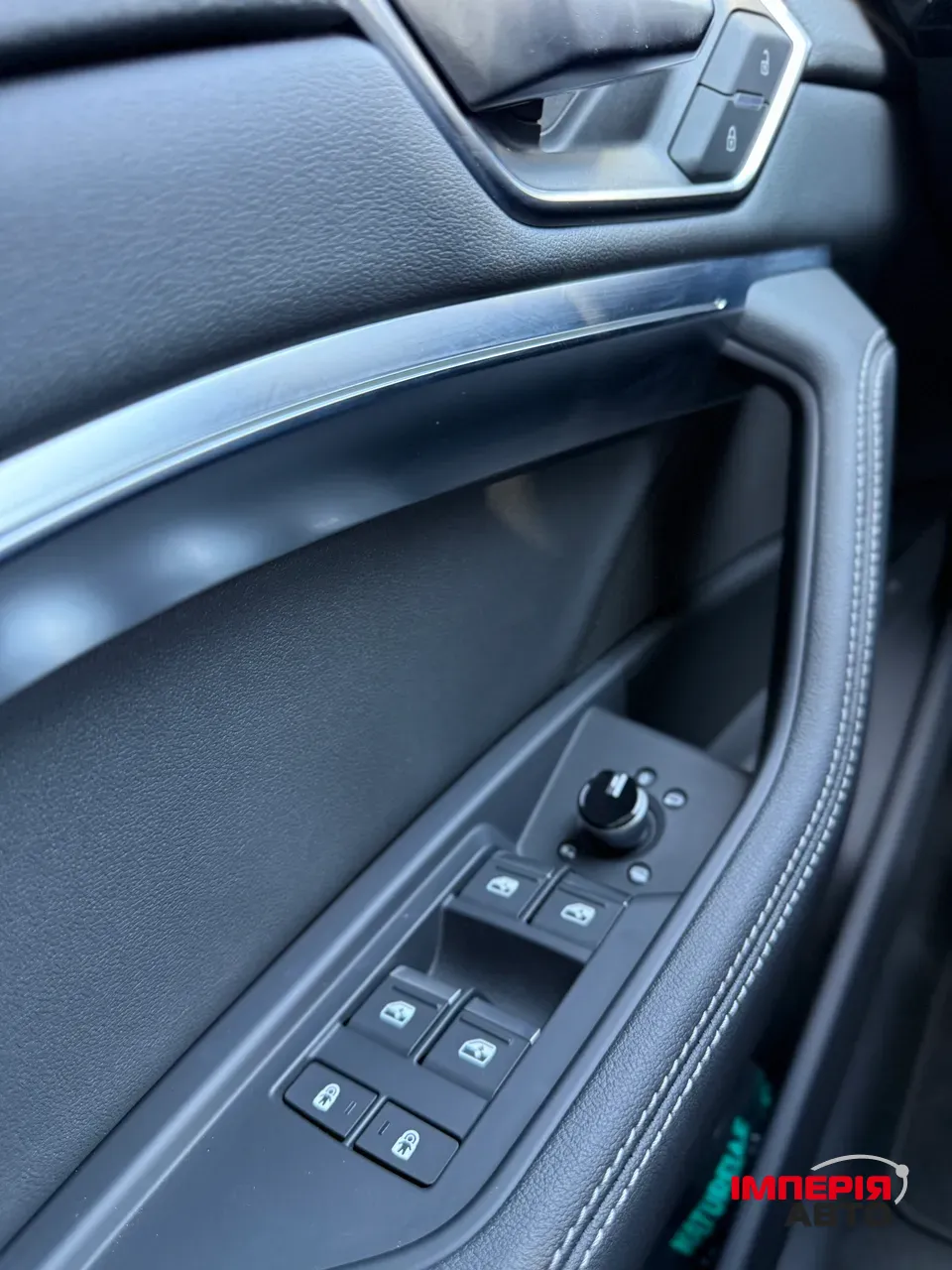 Audi Q8 e-tron - фото 12