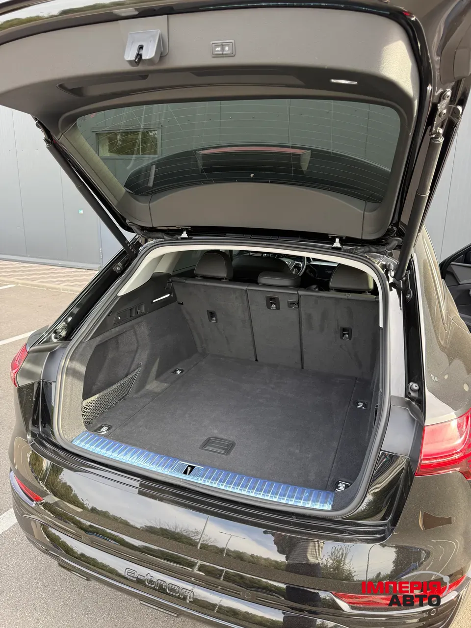 Audi Q8 e-tron - фото 16