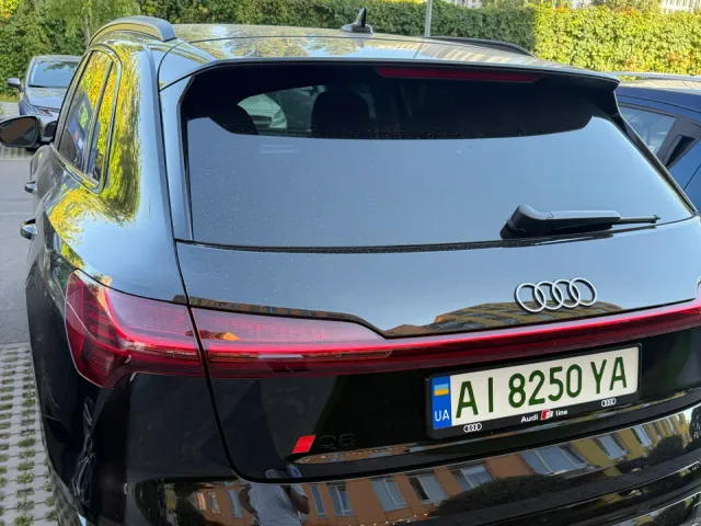 Audi Q8 e-tron - фото 2