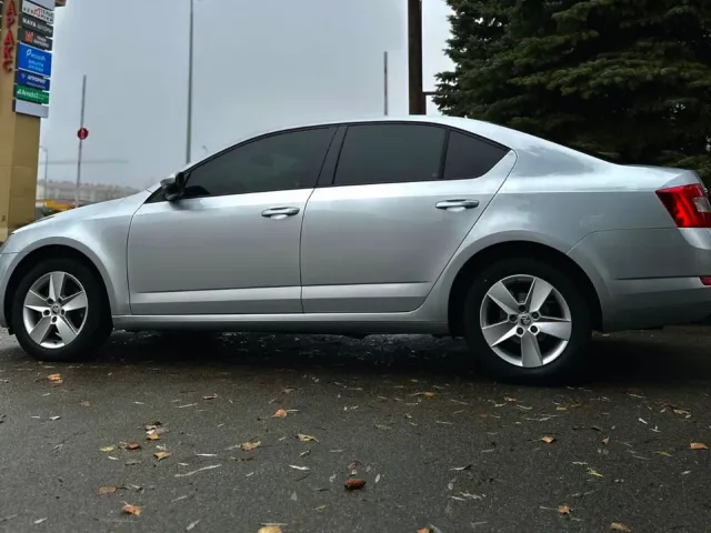 Skoda Octavia - фото 4