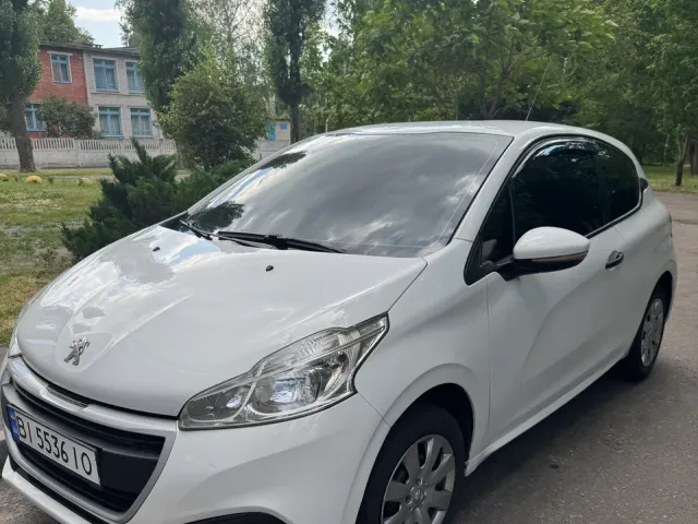 Peugeot 208 - фото 4