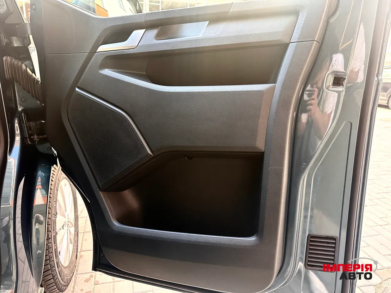 Volkswagen Caravelle - фото 17