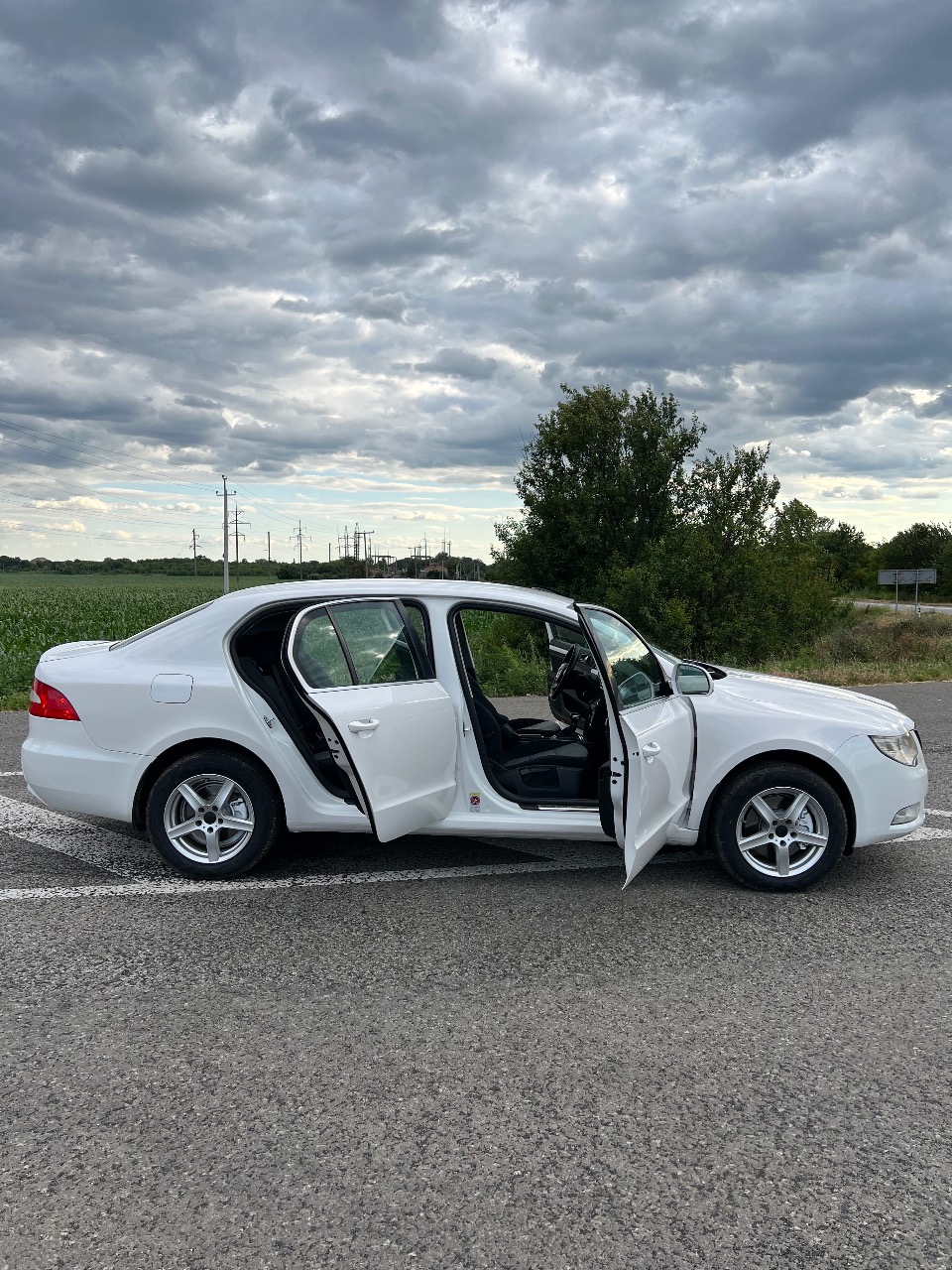 Skoda Superb - фото 12