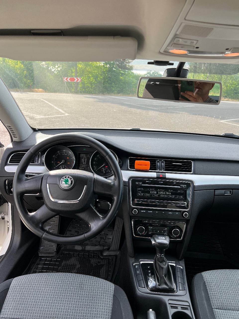 Skoda Superb - фото 9