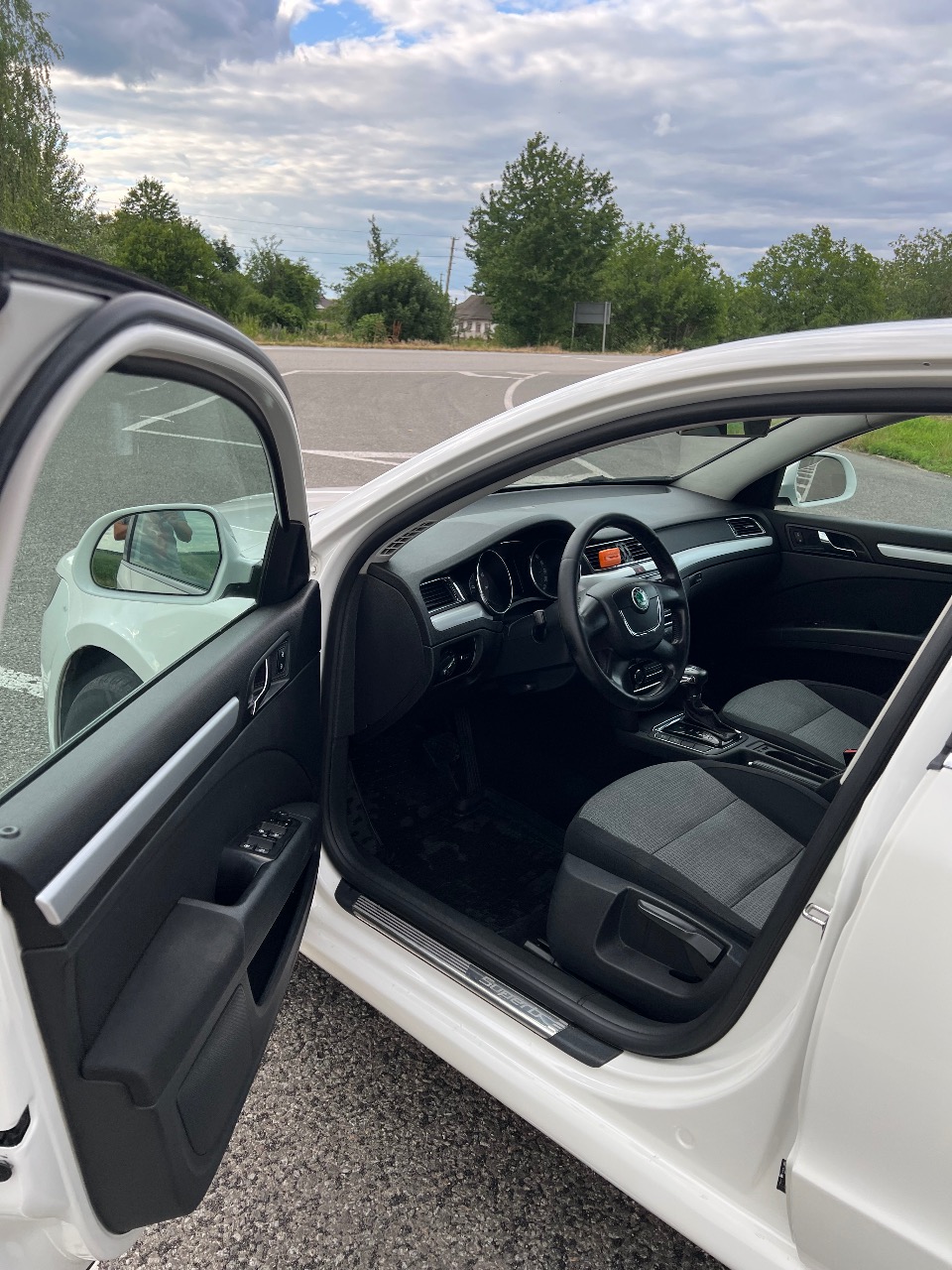 Skoda Superb - фото 7