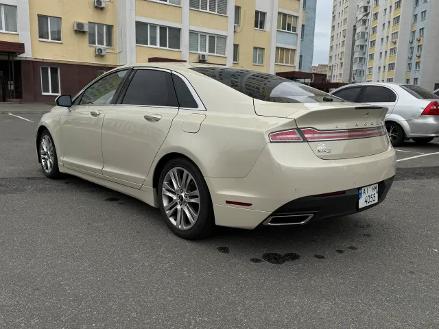 Lincoln MKZ - фото 4