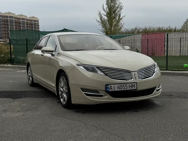 Lincoln MKZ - фото 1