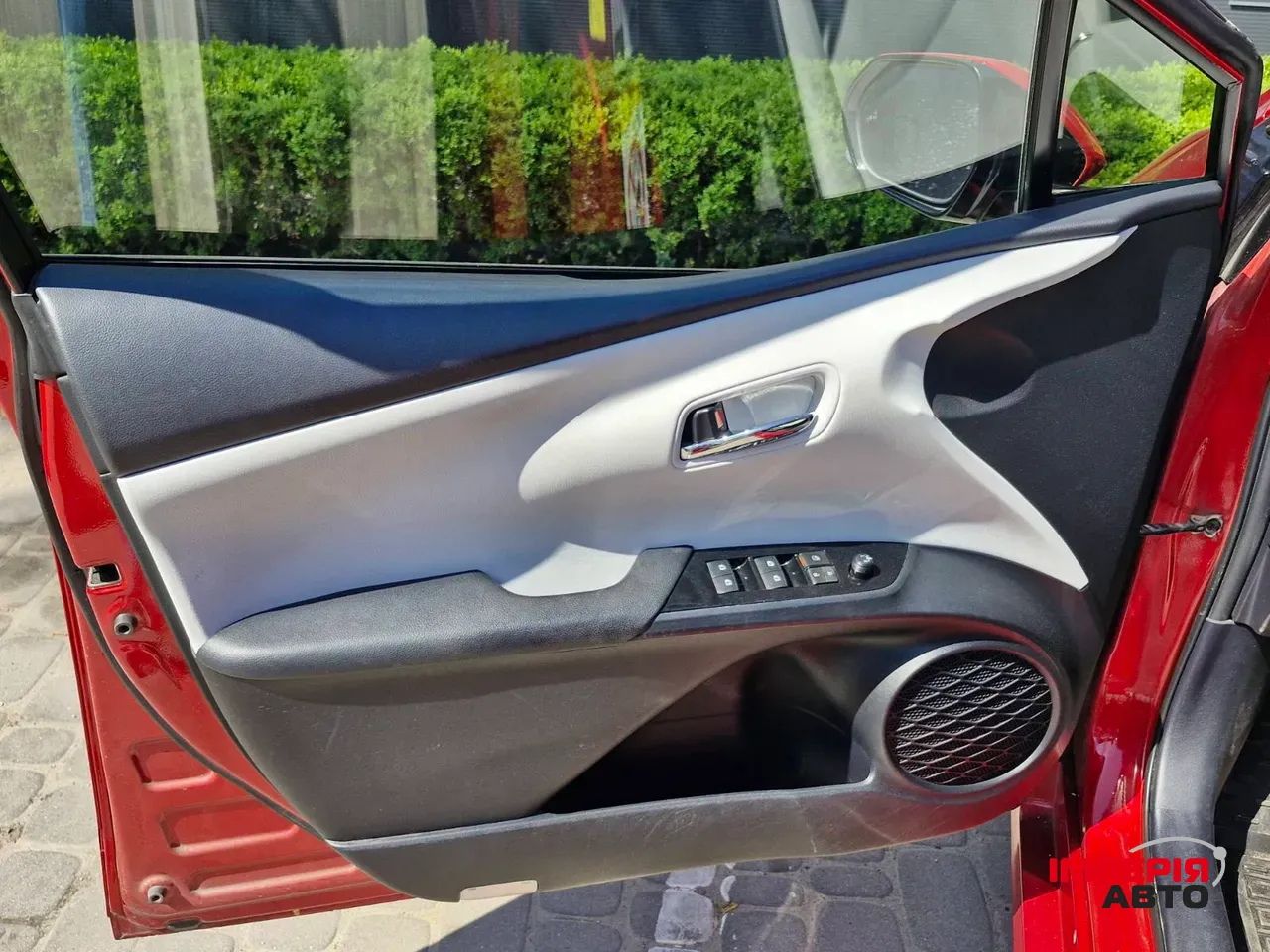 Toyota Prius - фото 7