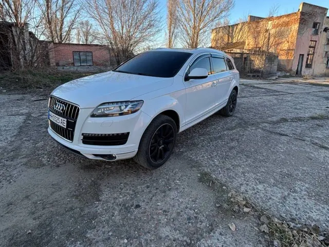 Audi Q7 - фото 3