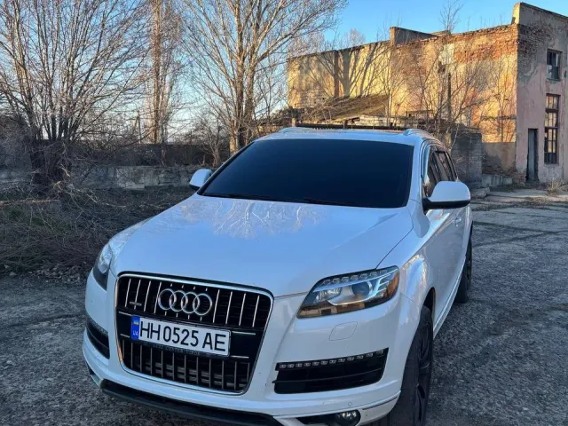 Audi Q7 - фото 2