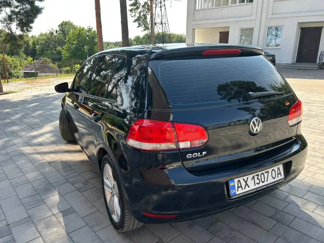 Volkswagen Golf - фото 4