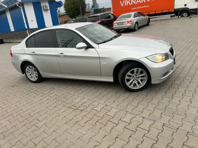 BMW 3 серії - фото 3