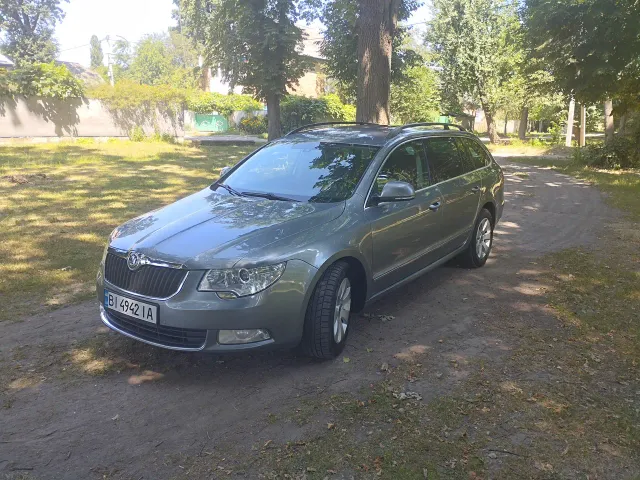 Skoda Superb - фото 1