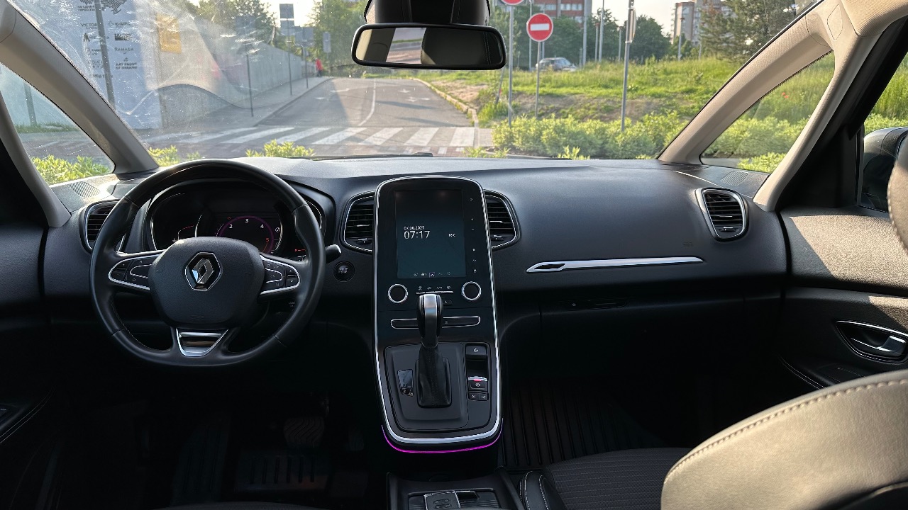 Renault Scenic - фото 41