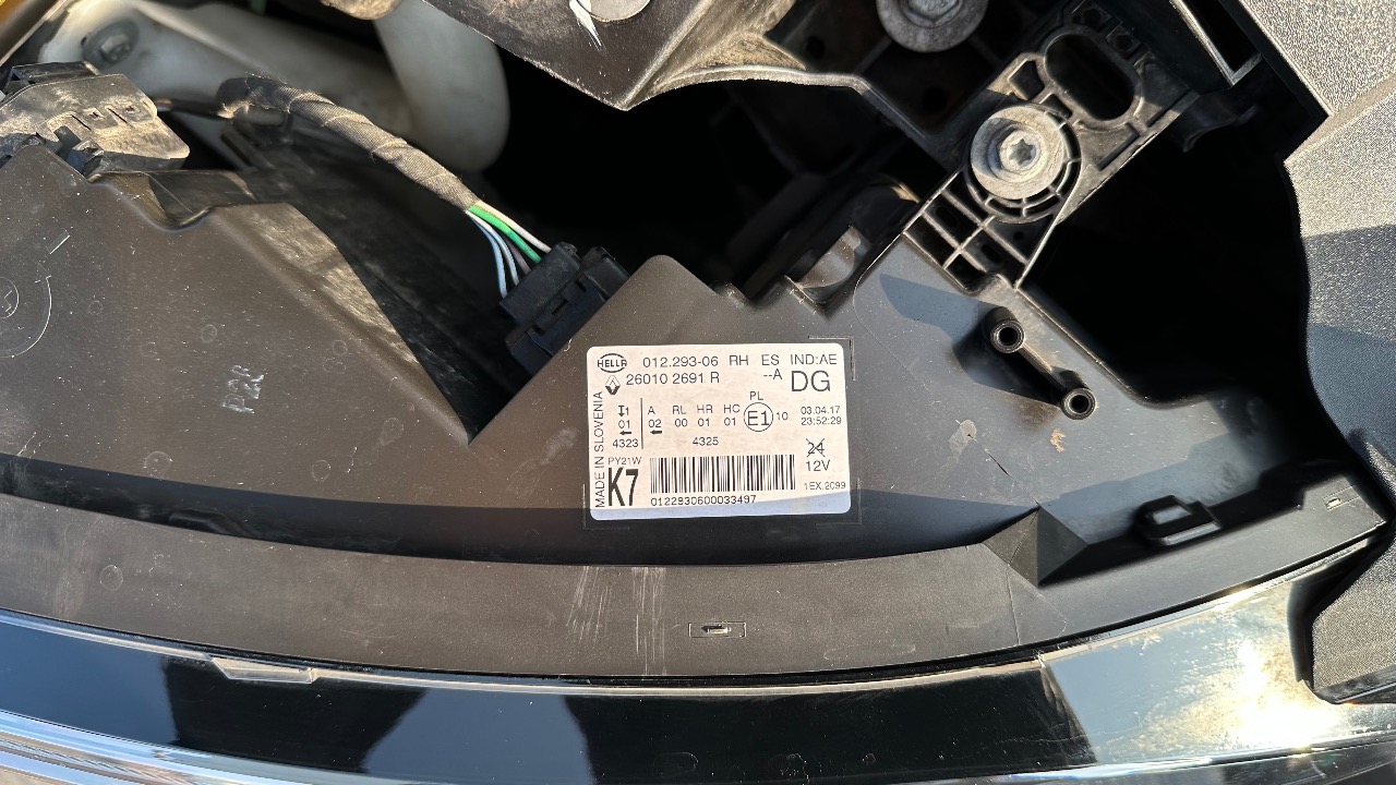 Renault Scenic - фото 39