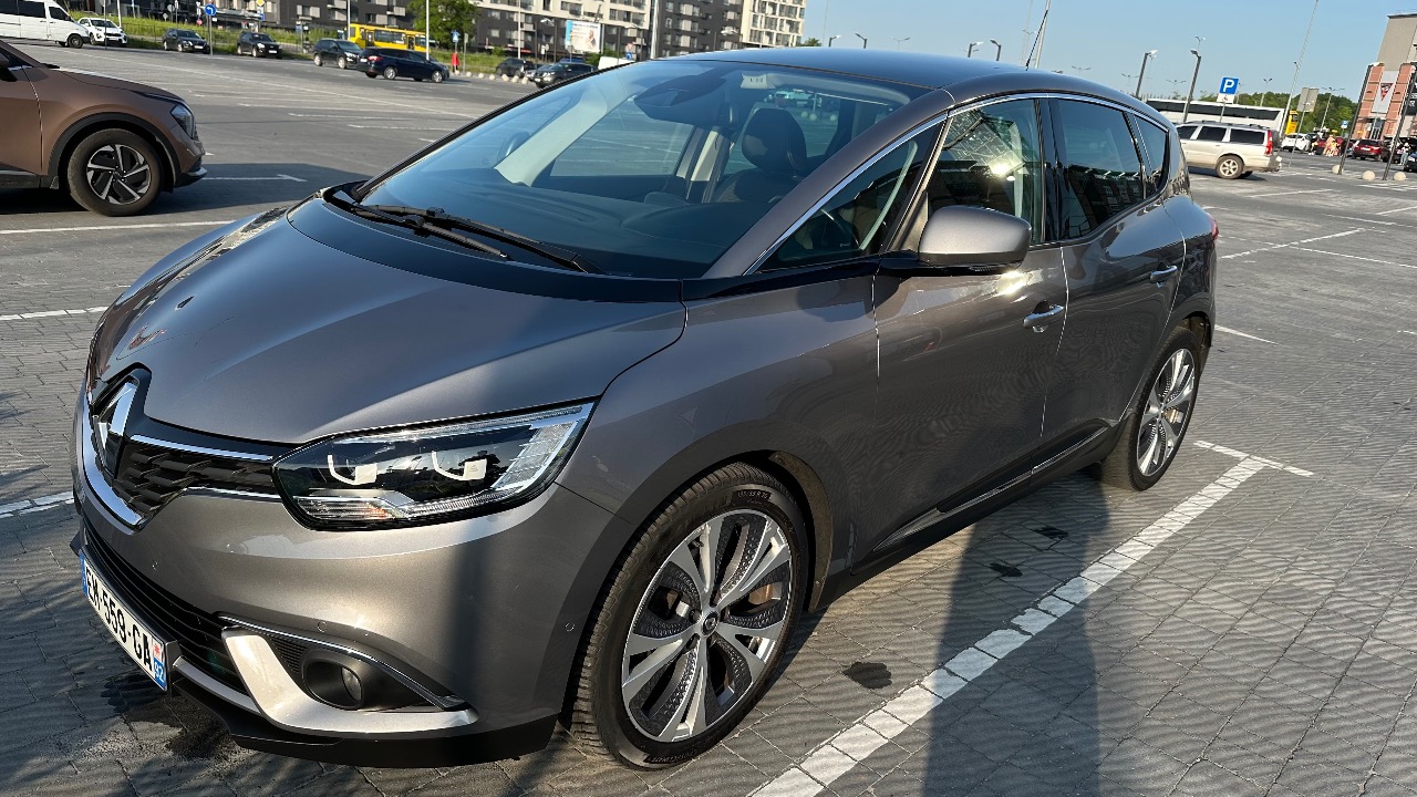 Renault Scenic - фото 1