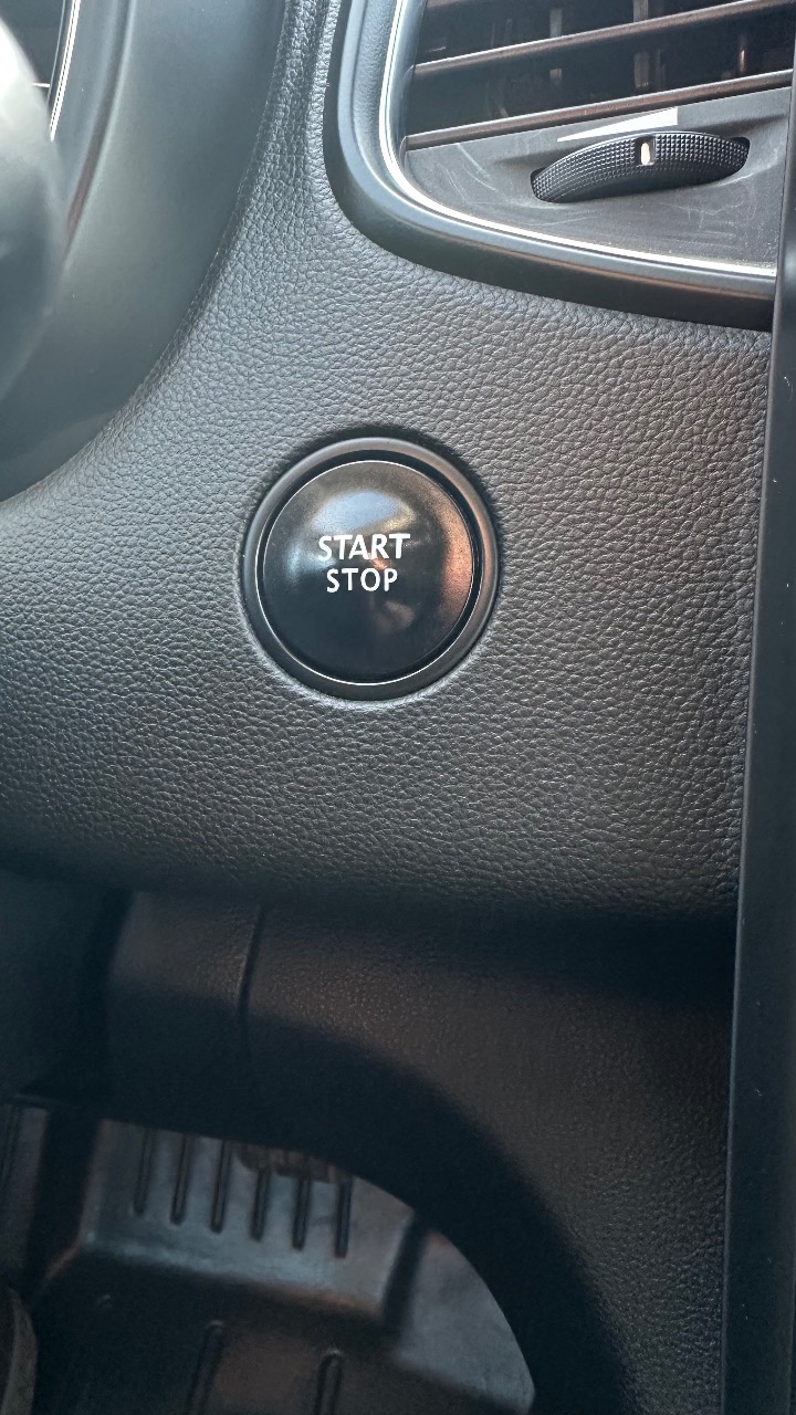 Renault Scenic - фото 1