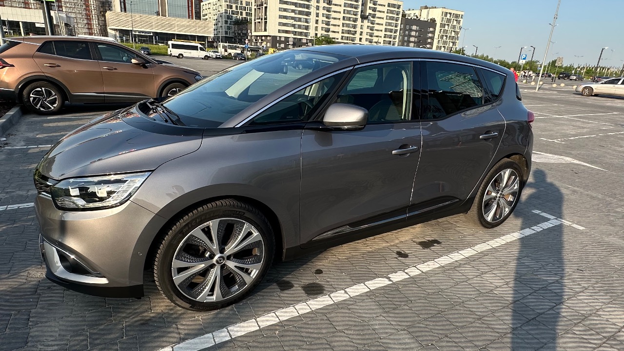 Renault Scenic - фото 2