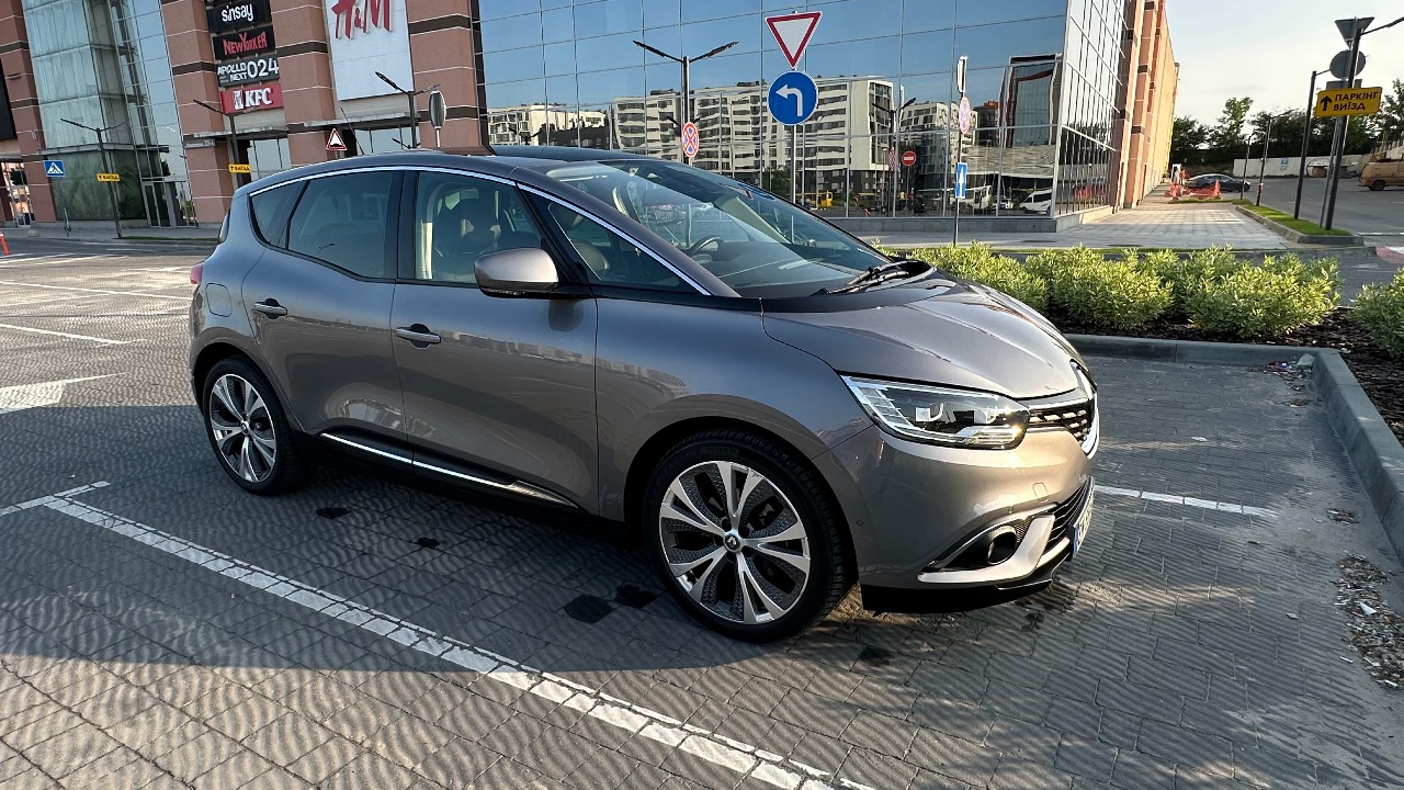 Renault Scenic - фото 5