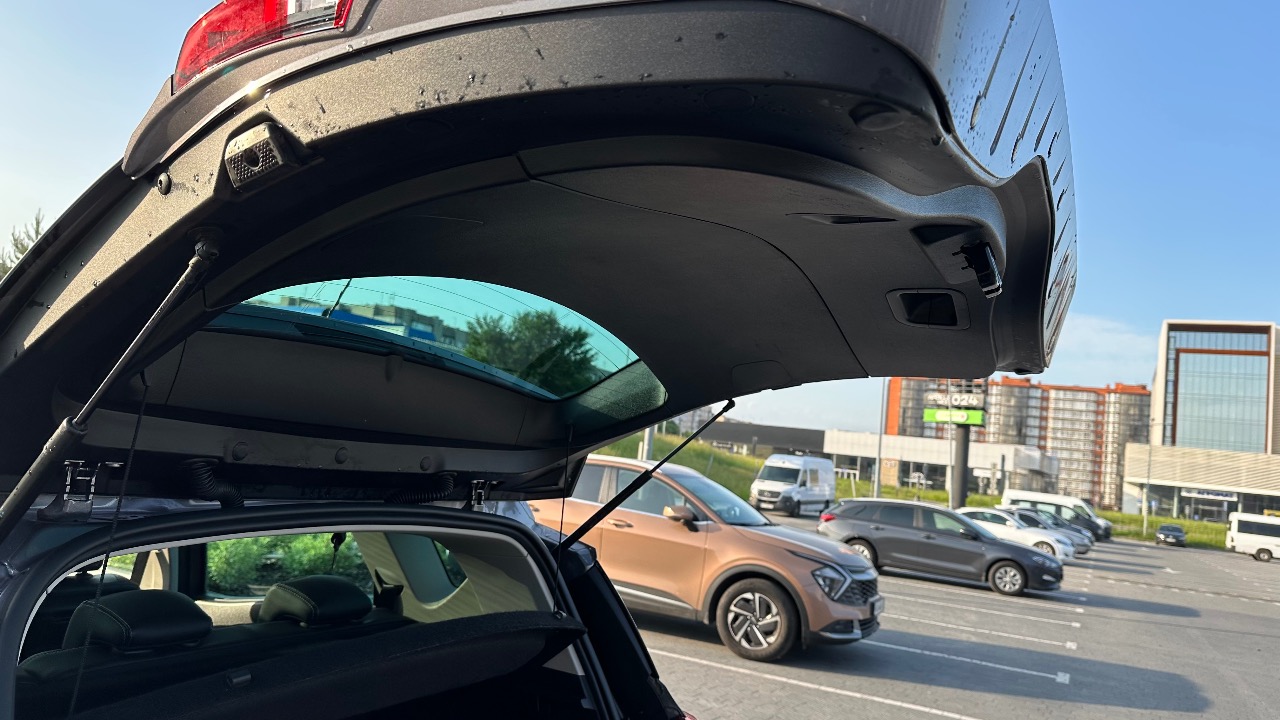 Renault Scenic - фото 17