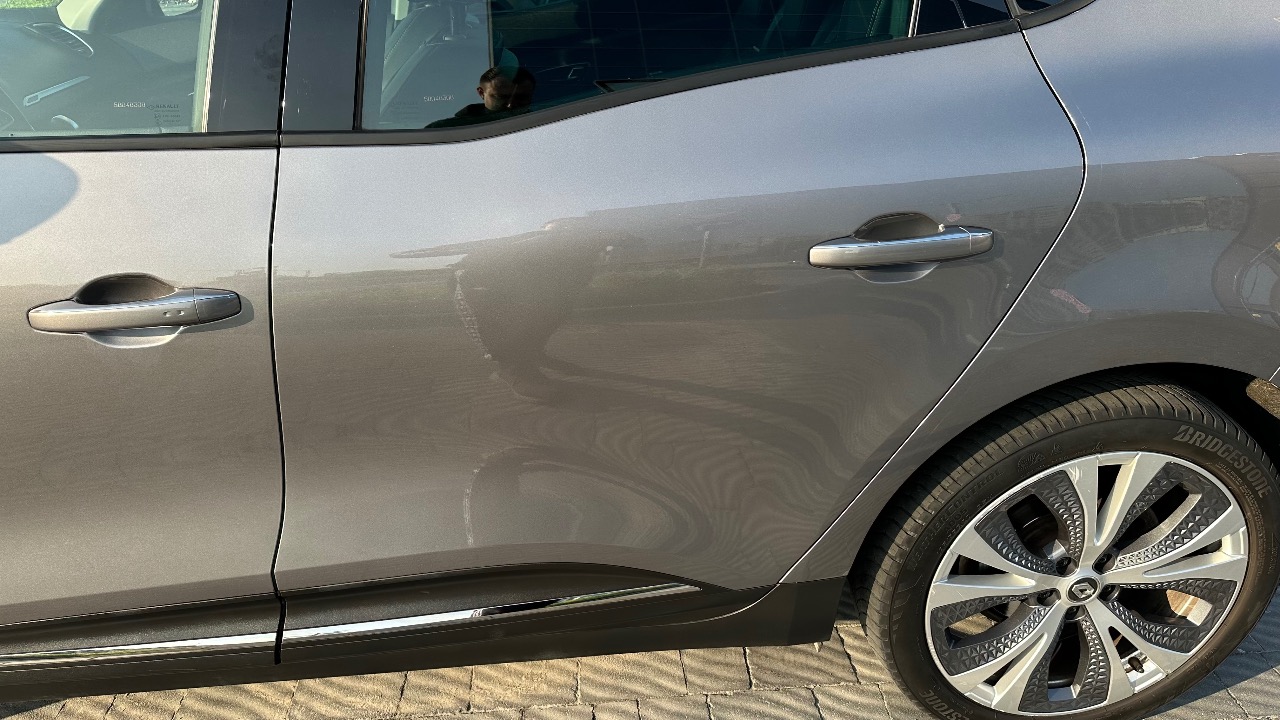 Renault Scenic - фото 15