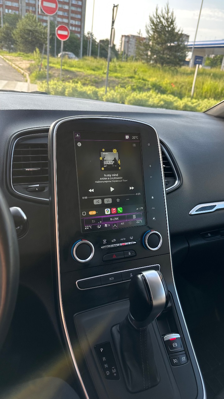 Renault Scenic - фото 24