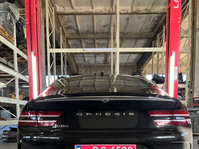 Genesis G80 - фото 2