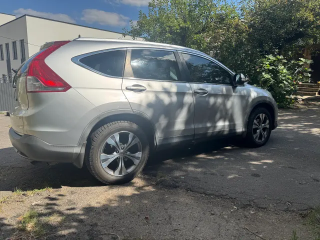 Honda CR-V - фото 1