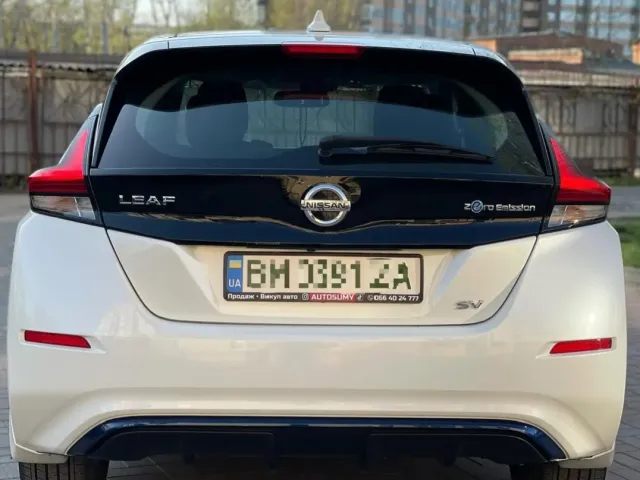Nissan Leaf - фото 5
