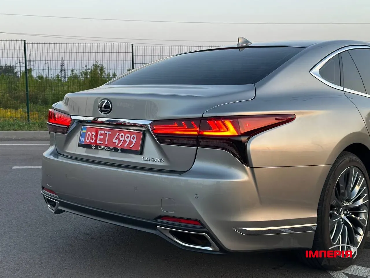 Lexus LS - фото 12