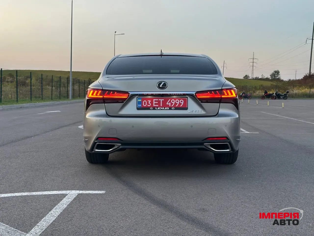 Lexus LS - фото 20